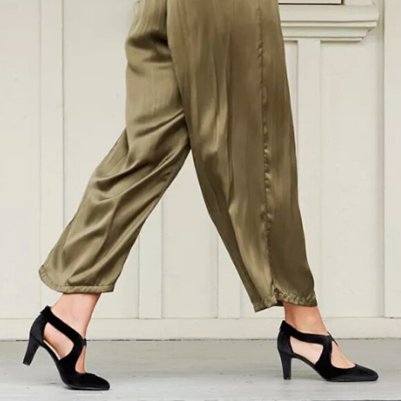 LIFESTRIDE Giovanna 2 Pumps - Picture 5 of 12